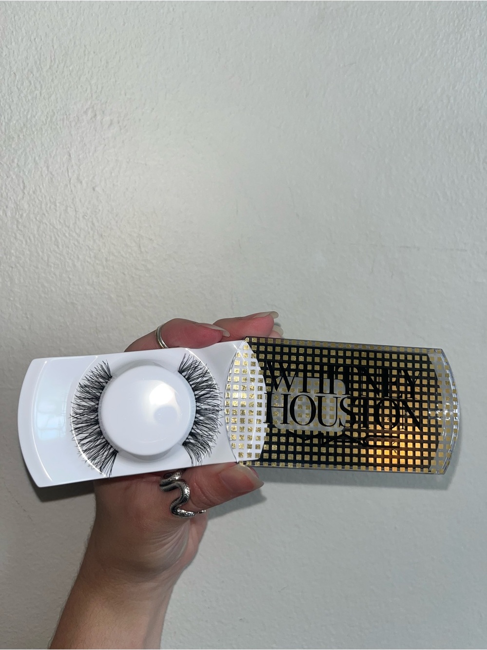 White House Black Market Black Flared False Lashes
